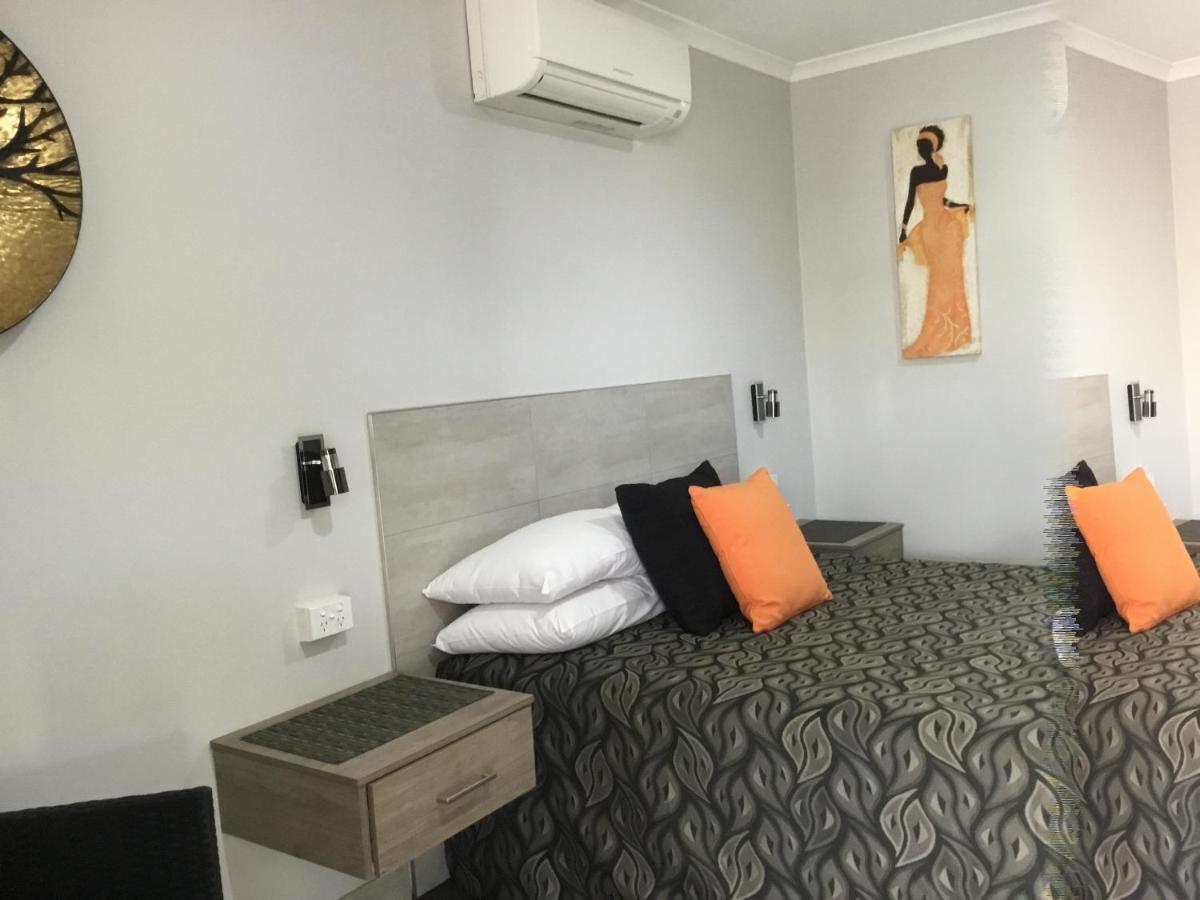 Golden Palms Motor Inn Bundaberg Zewnętrze zdjęcie
