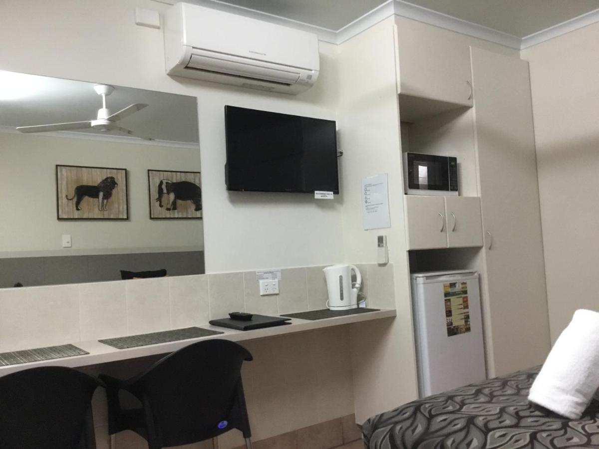 Golden Palms Motor Inn Bundaberg Zewnętrze zdjęcie
