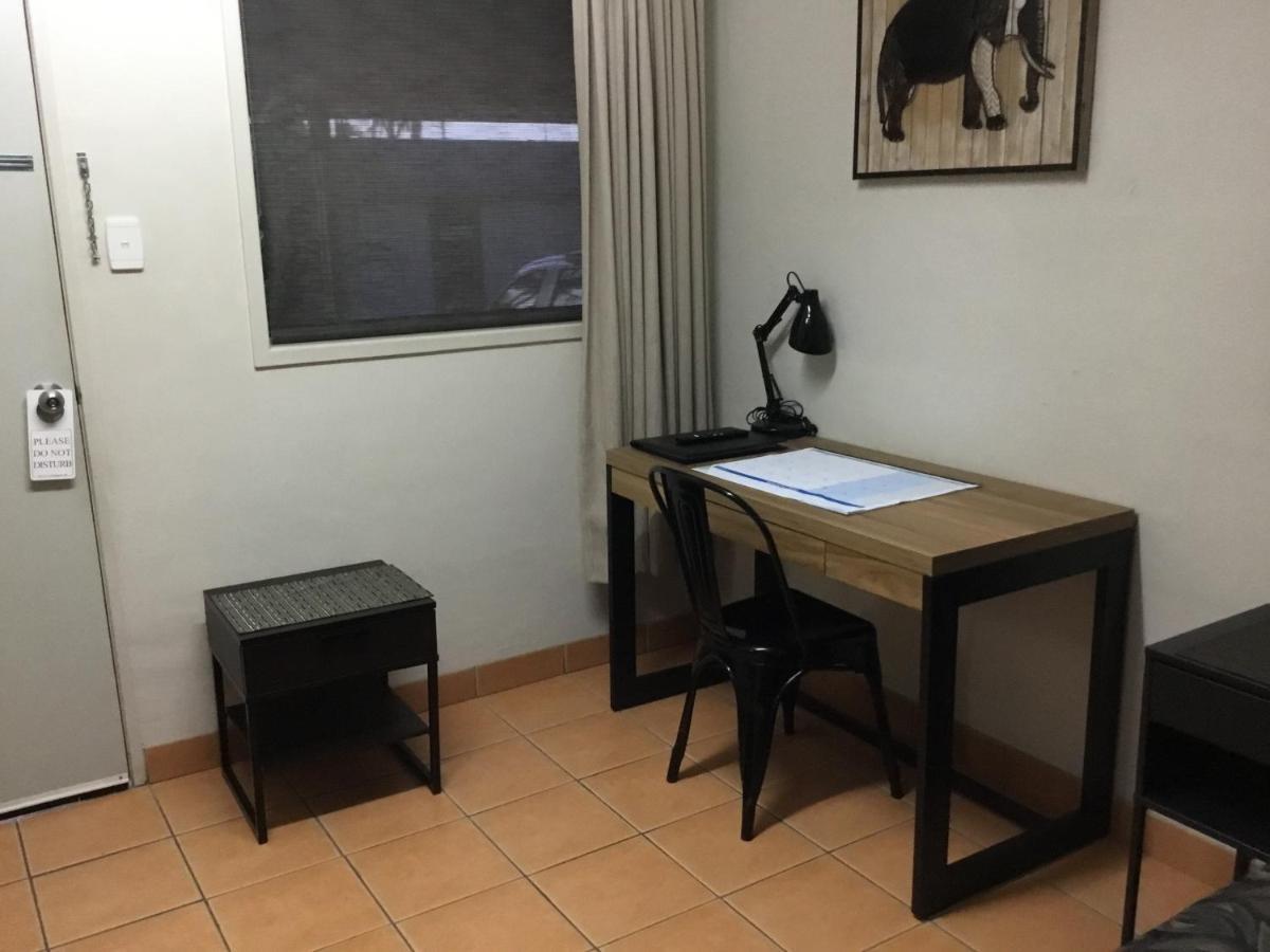Golden Palms Motor Inn Bundaberg Zewnętrze zdjęcie