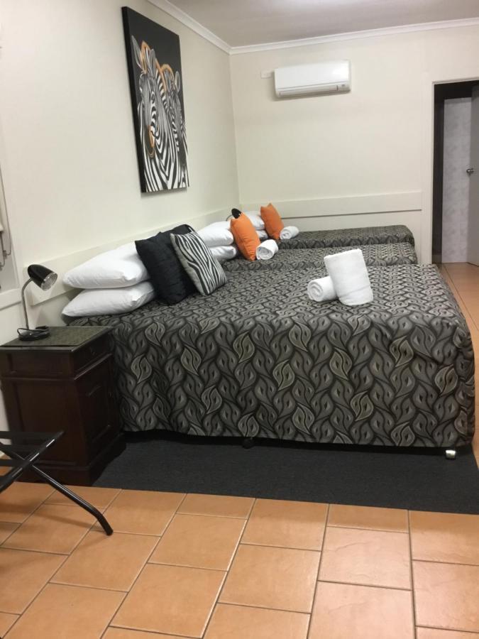 Golden Palms Motor Inn Bundaberg Zewnętrze zdjęcie