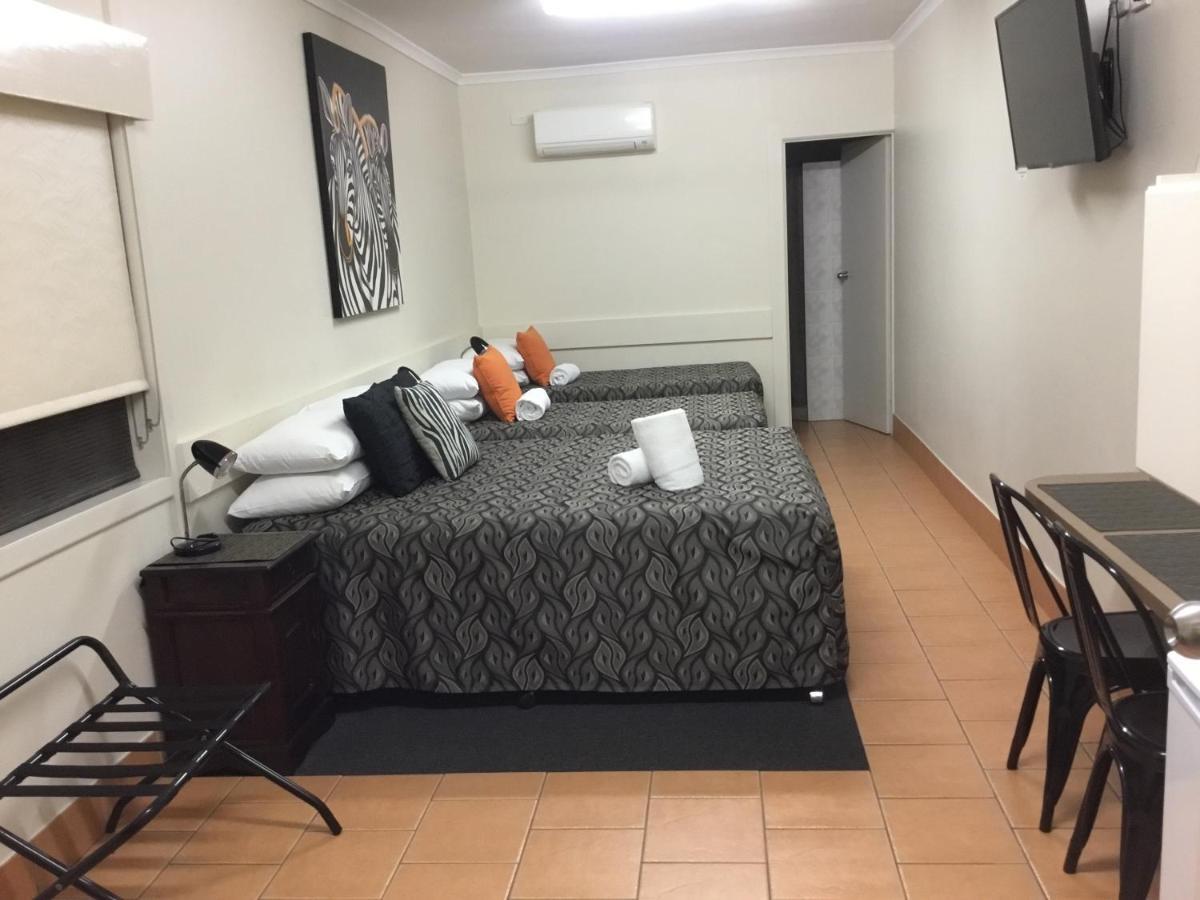 Golden Palms Motor Inn Bundaberg Zewnętrze zdjęcie
