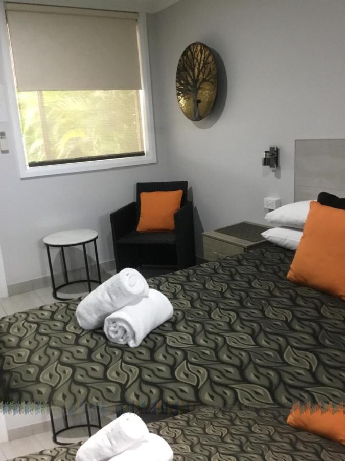 Golden Palms Motor Inn Bundaberg Zewnętrze zdjęcie