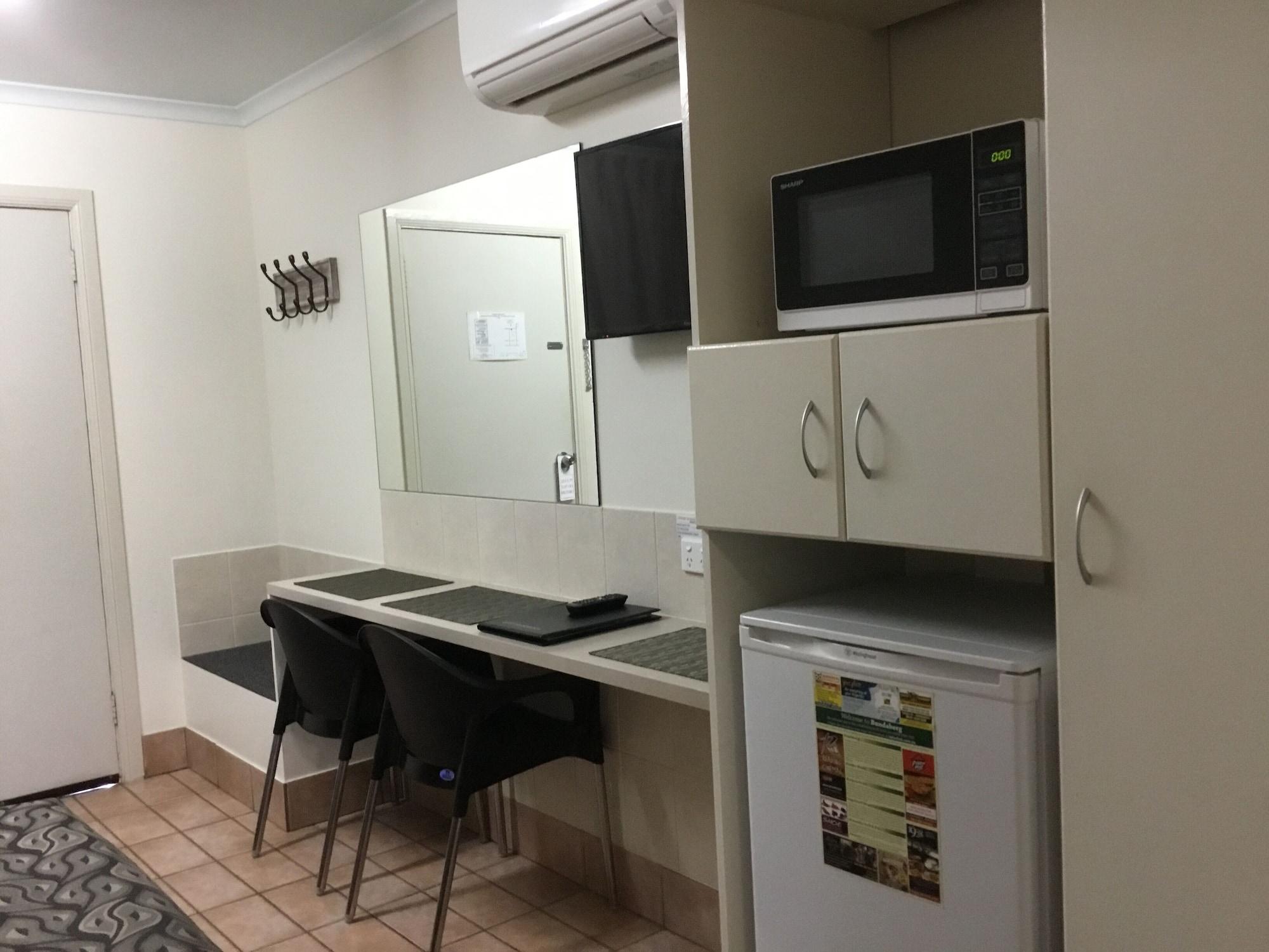 Golden Palms Motor Inn Bundaberg Zewnętrze zdjęcie