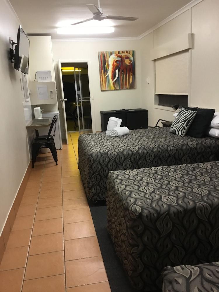 Golden Palms Motor Inn Bundaberg Zewnętrze zdjęcie