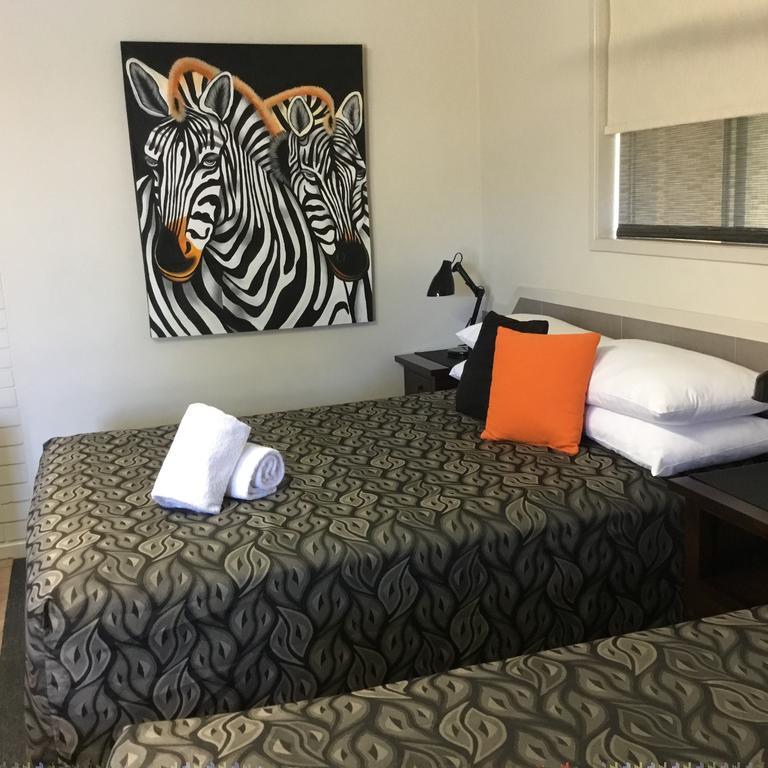 Golden Palms Motor Inn Bundaberg Zewnętrze zdjęcie