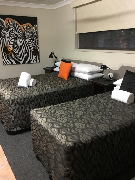 Golden Palms Motor Inn Bundaberg Zewnętrze zdjęcie