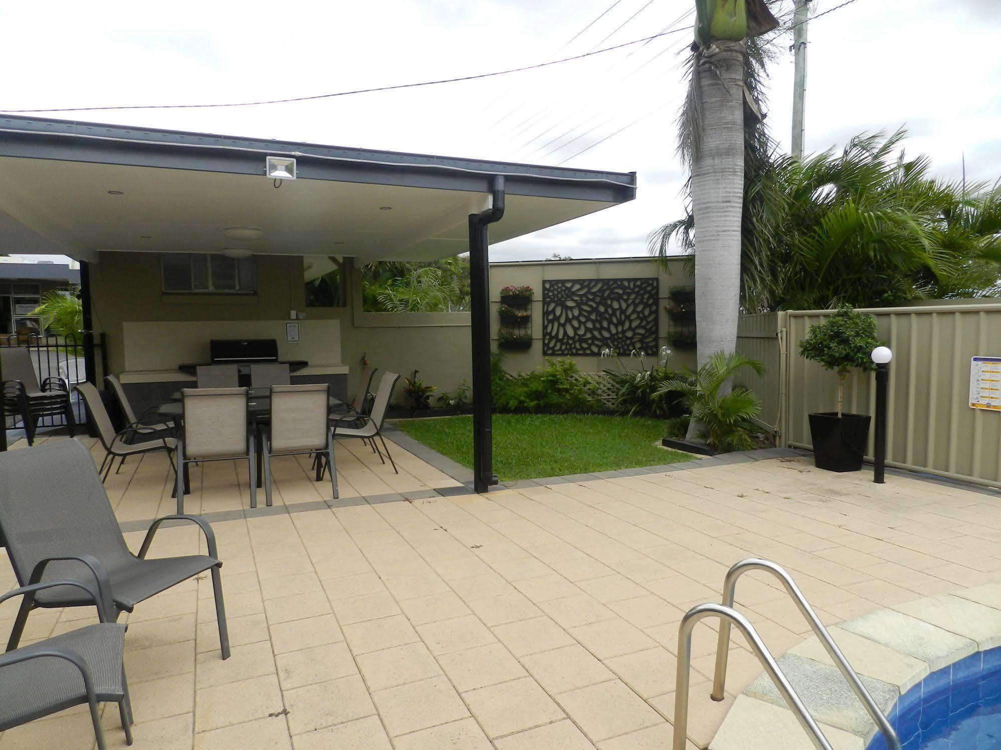 Golden Palms Motor Inn Bundaberg Zewnętrze zdjęcie