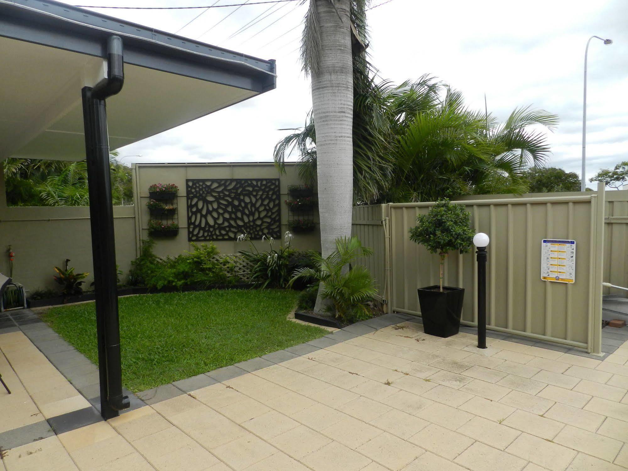 Golden Palms Motor Inn Bundaberg Zewnętrze zdjęcie
